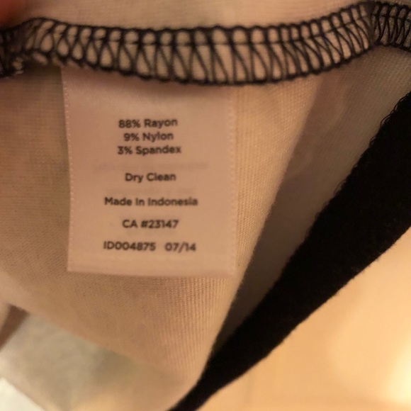 Polka dot top with lace - Picture 4 of 4